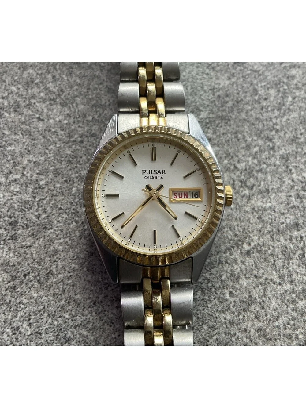 Pulsar Watch Womens 23mm Two Tone Stainless V783-X003 Day Date New Battery A20